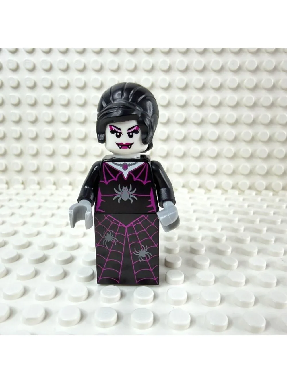 LEGO Spider Lady with Magenta Web Dress Minifigure